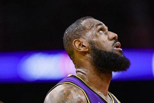 斯诺克世锦赛：赵心童首轮击败海菲尔德