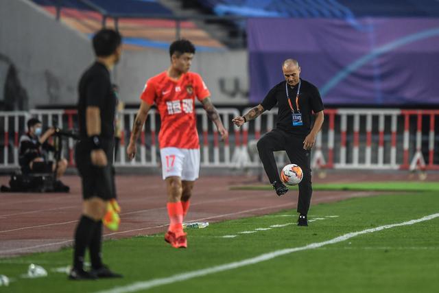 邮报：曼联有意大巴黎门德斯 曾随阿莫林联赛夺冠